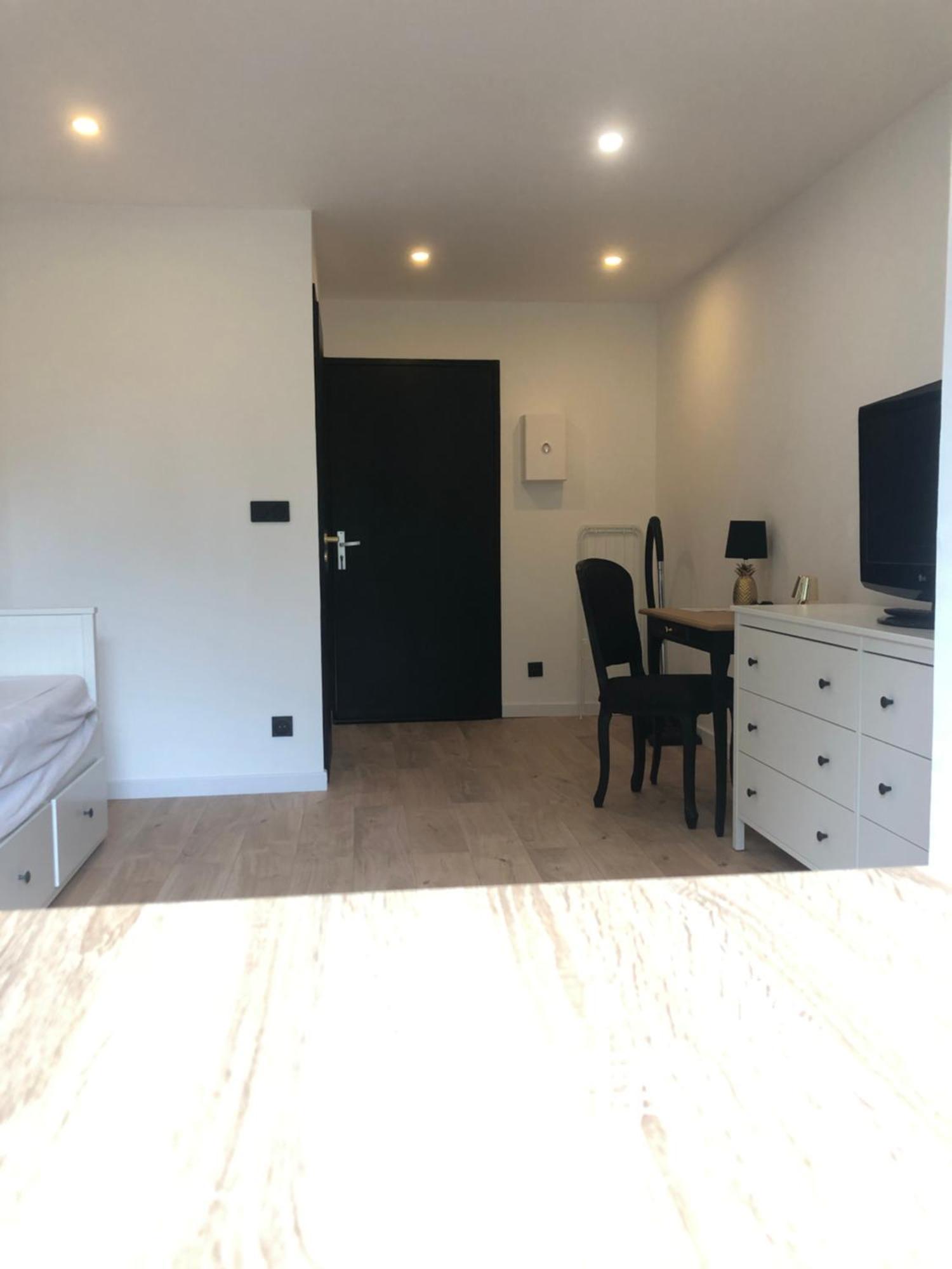 Valeur Sure Sanary Parking Prive Apartment Exterior photo